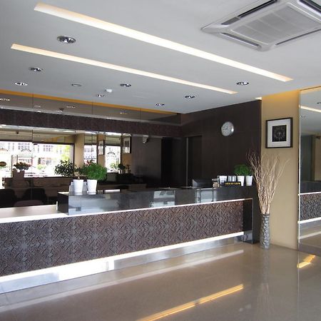瑞德特酒店 实兆远 外观 照片